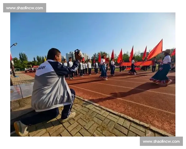 甘肃省第六届中学生运动会田径比赛激情开赛 陇原少年雨中角逐青春速度与力量 甘肃省第六届中学生运动会田径比赛激情开赛 陇原少年雨中角逐青春速度与力量
