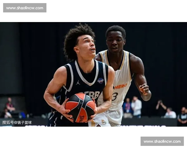 最佳新秀之争白热化：弗拉格、杨翰森与约翰逊的三国杀