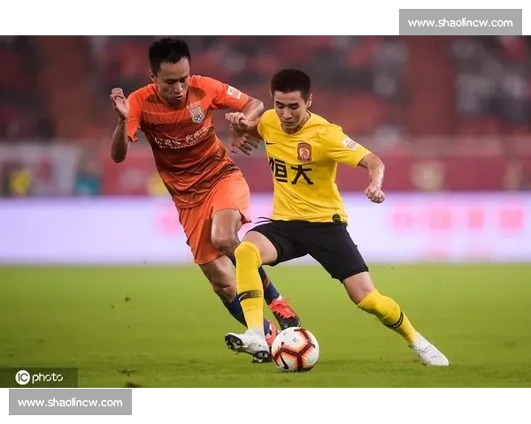 广州恒大迎战天津权健中超强强对话焦点之战前瞻阵容战术走势
