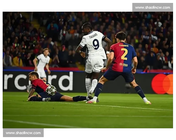 罗马与利物浦巅峰对决欧陆传统豪门正面对抗引爆足球之夜盛宴